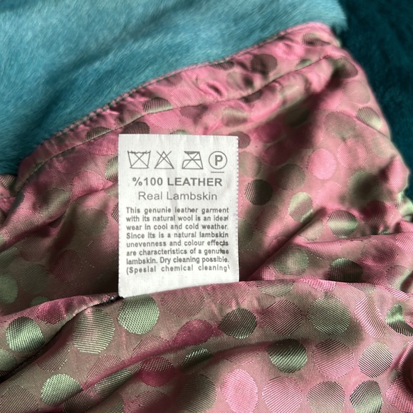 Natural Lambskin 100% Genuine Leather with Fur, and Natural Wool, Woman’s Coat. - Picture 16 of 17